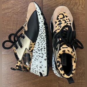 Steve Madden Animal Print Sneakers Size 6.5